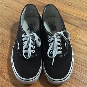 Vans Men's Black and White Canvas Sneakers